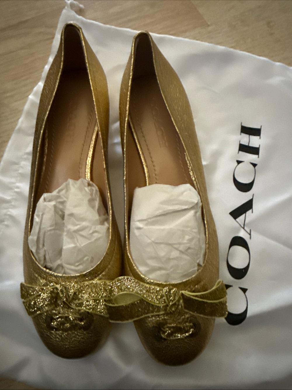 COACH Gold Metallic Ballet Flats with Bow Accent sz7.5 NIB